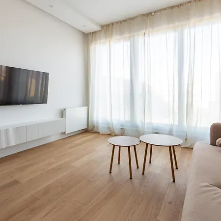 Stocznia Bright & Serene Riverside Apartment *