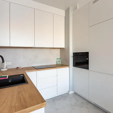 Stocznia Bright & Serene Riverside By Bookinghost