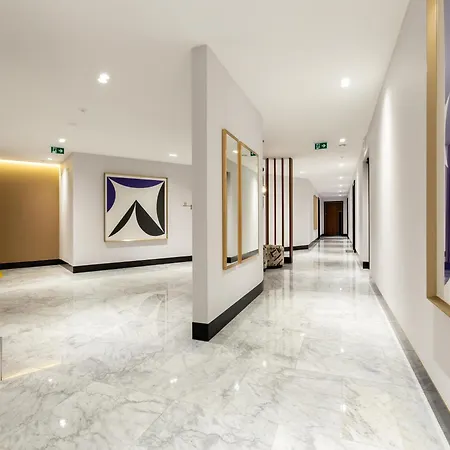 Stocznia Bright & Serene Riverside By Bookinghost *