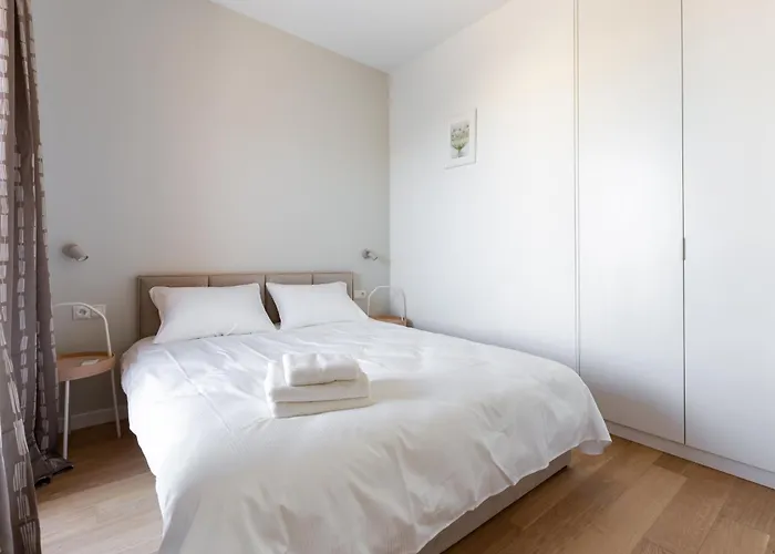 Apartmán Stocznia Bright & Serene Riverside By Bookinghost